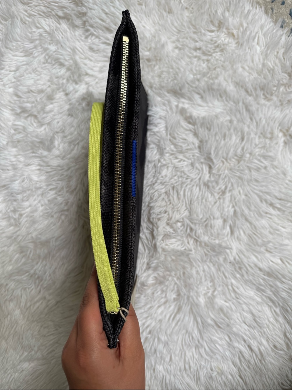 NWT Rothy’s The Essential Pouch - Picture 7 of 9